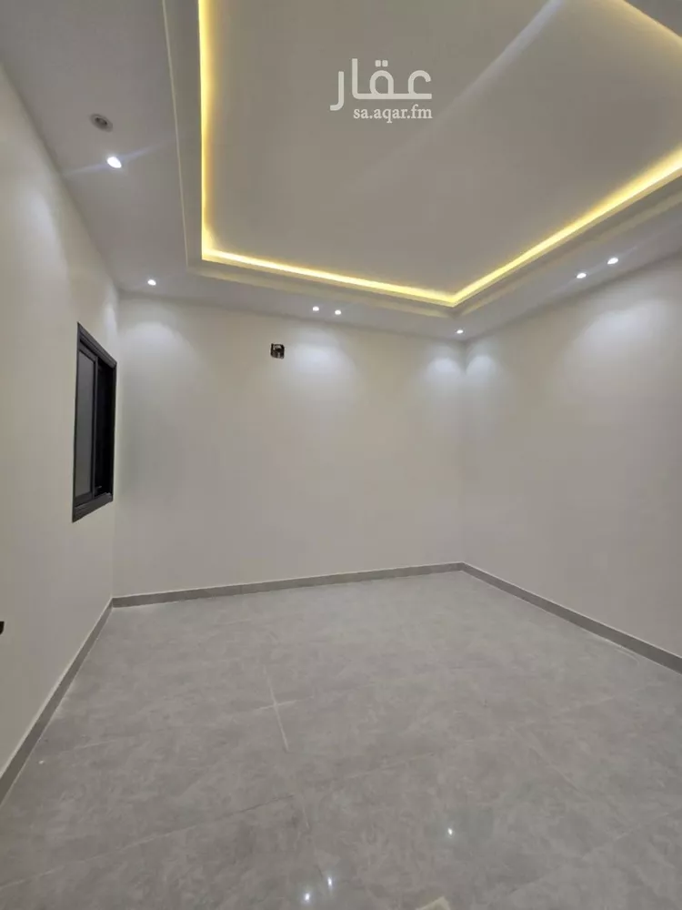 دور للبيع في شارع حصين بن حدير, حي بدر, مدينة الرياض, منطقة الرياض صورة 4