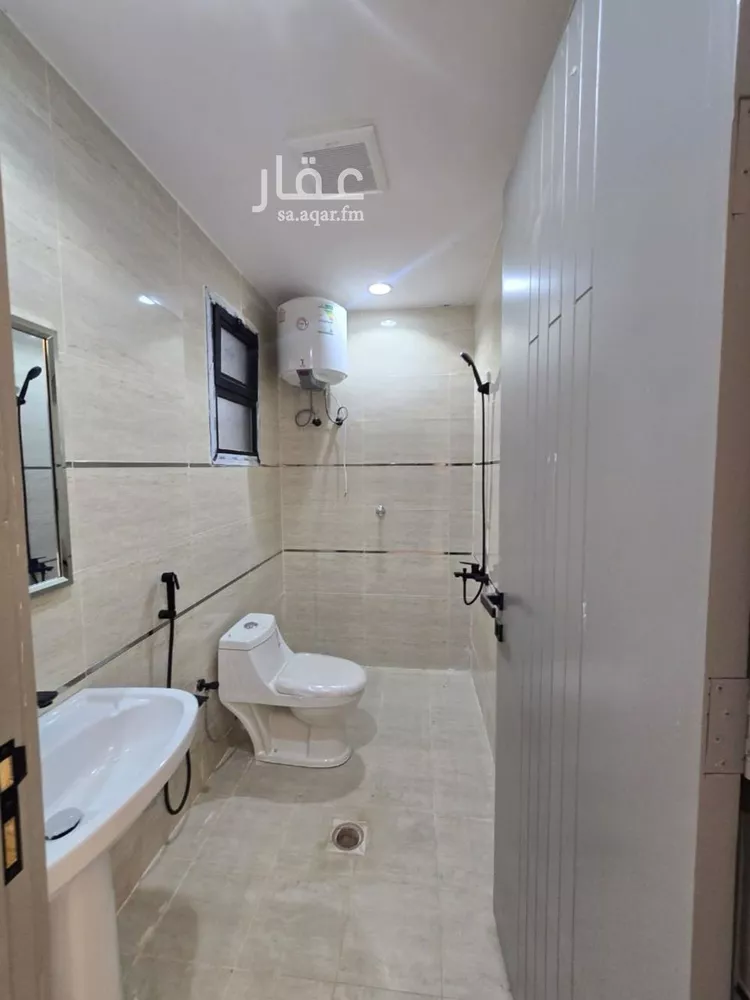 Floor for Sale in Riyadh Badr 6