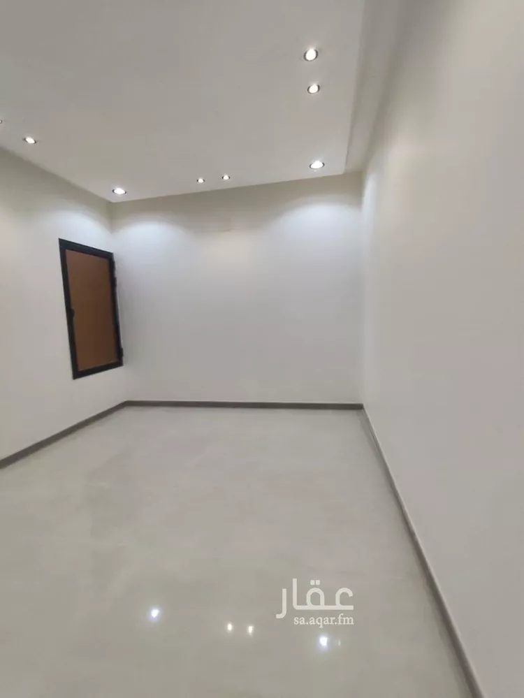 دور للبيع في شارع ابن نعيم, حي طيبة, مدينة الرياض, منطقة الرياض صورة 4