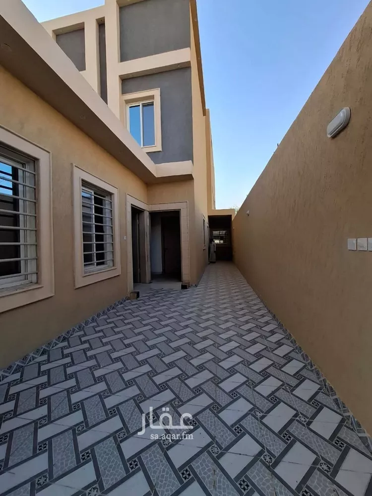 دور للبيع في شارع الزنبق, حي البرية, مدينة الرياض, منطقة الرياض صورة 4