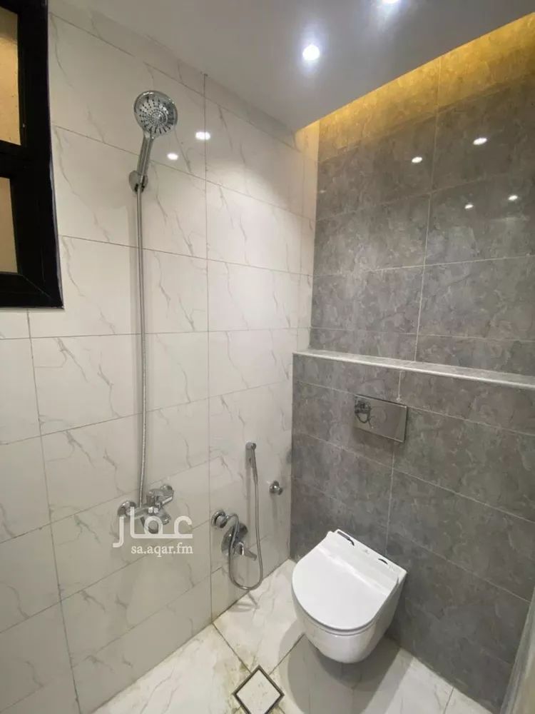 دور للبيع في شارع حميد الطويل, حي عكاظ, مدينة الرياض, منطقة الرياض صورة 3