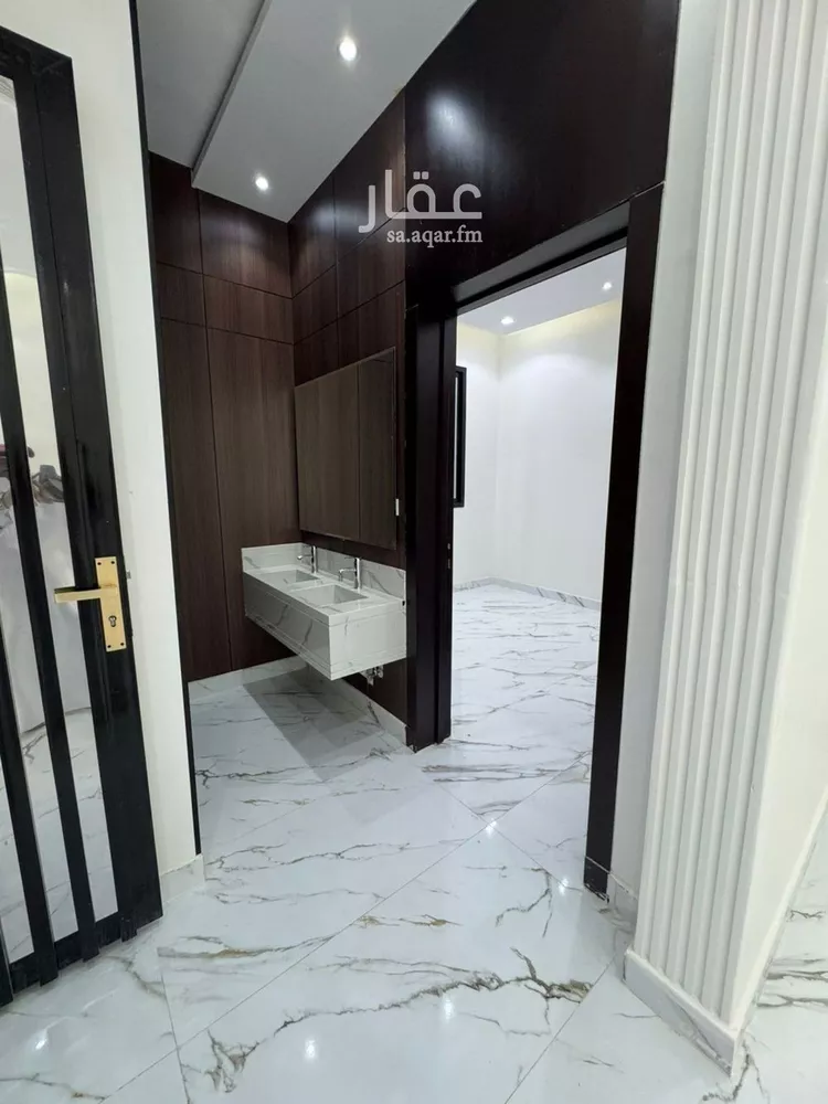 فيلا للبيع في شارع الحتار, حي العريجاء الغربي, مدينة الرياض, منطقة الرياض صورة 3