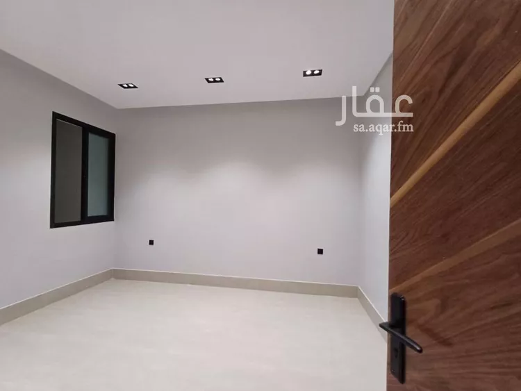 دور للبيع في شارع ابن شقير, حي شبرا, مدينة الرياض, منطقة الرياض صورة 5