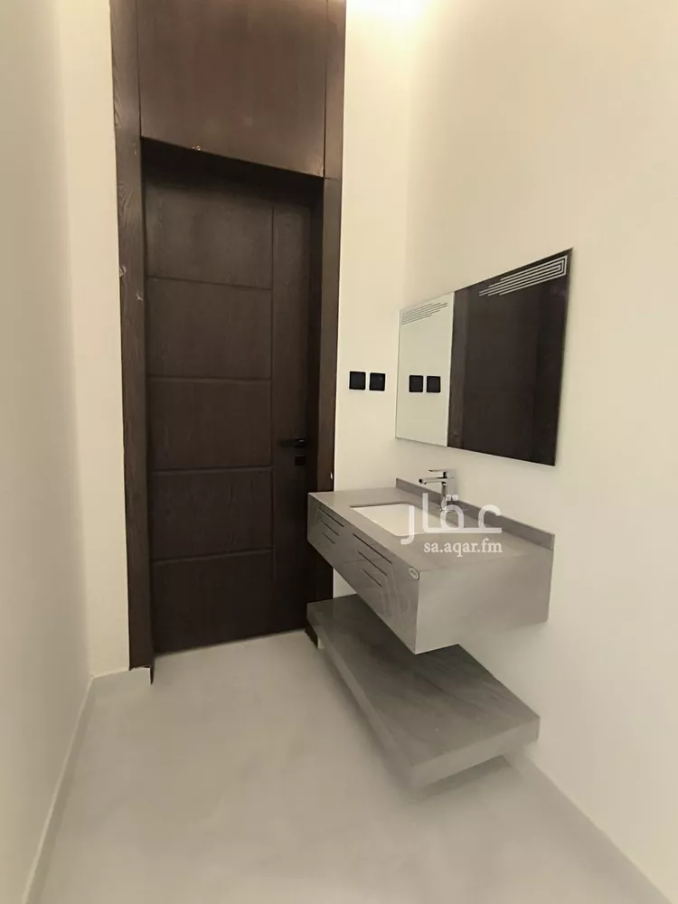 Floor for Sale in Riyadh Al Janadriyah صورة 2