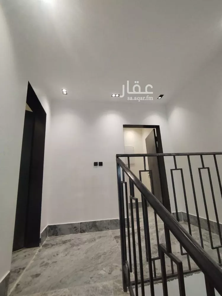 Floor for Sale in Riyadh Tuwaiq صورة 3