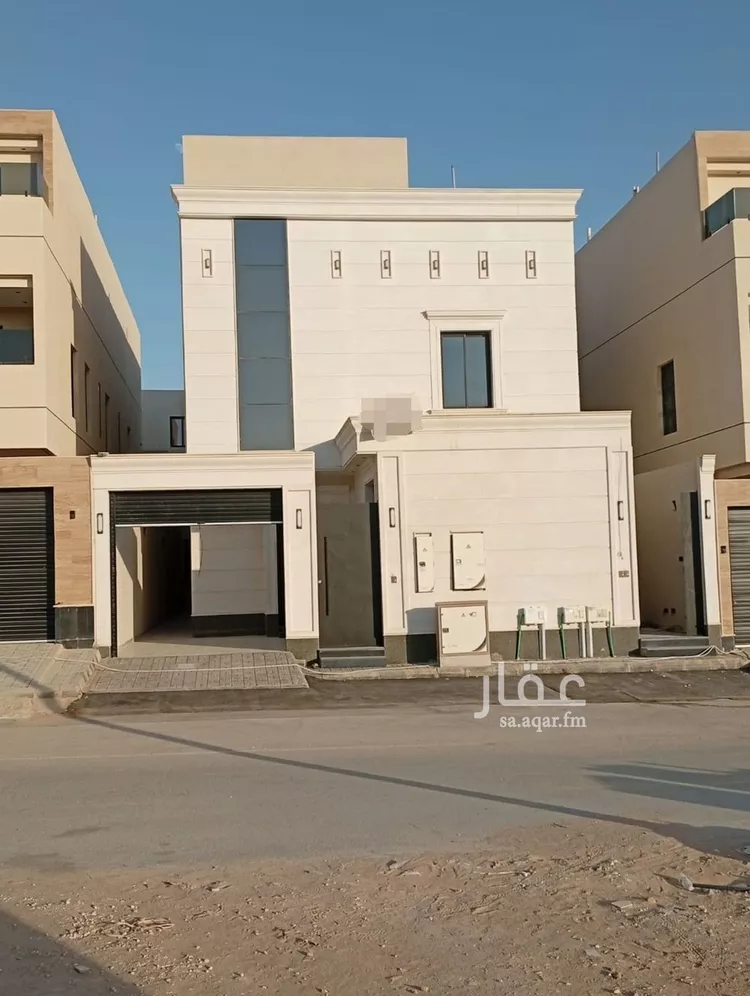 Floor for Sale in Riyadh Al Janadriyah
