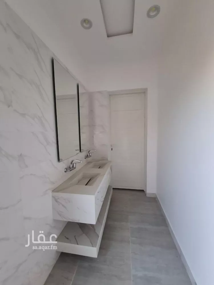 دور للبيع في شارع الخزيمي, حي البرية, مدينة الرياض, منطقة الرياض صورة 4