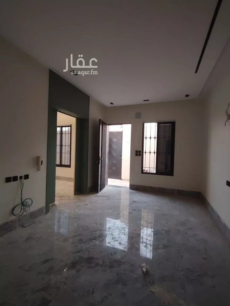 دور للبيع في شارع العيضة, حي طويق, مدينة الرياض, منطقة الرياض صورة 3
