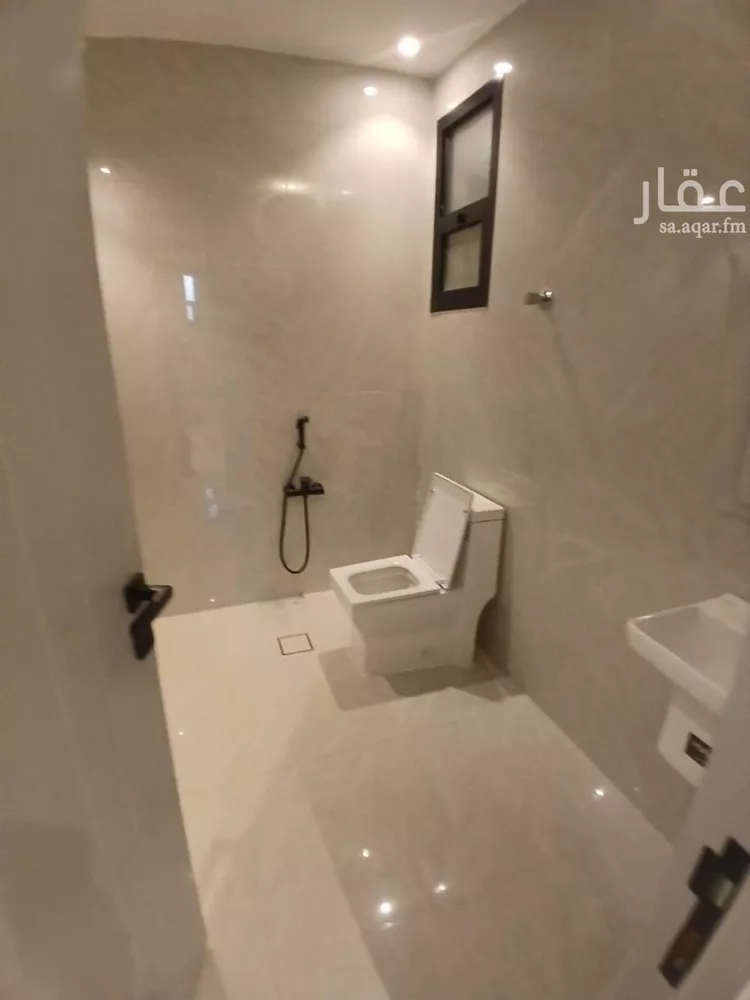 شقة للبيع في شارع محمد بن عوجان, حي الحزم, مدينة الرياض, منطقة الرياض صورة 3