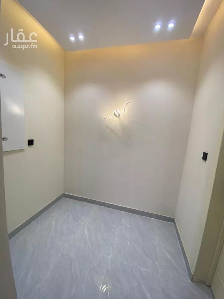 دور للبيع في شارع عبيدالله الهذلي, حي عكاظ, مدينة الرياض, منطقة الرياض صورة 5