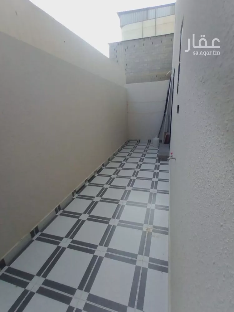 دور للبيع في شارع عائشة بنت ابي بكر, حي الزهرة, مدينة الرياض, منطقة الرياض صورة 4