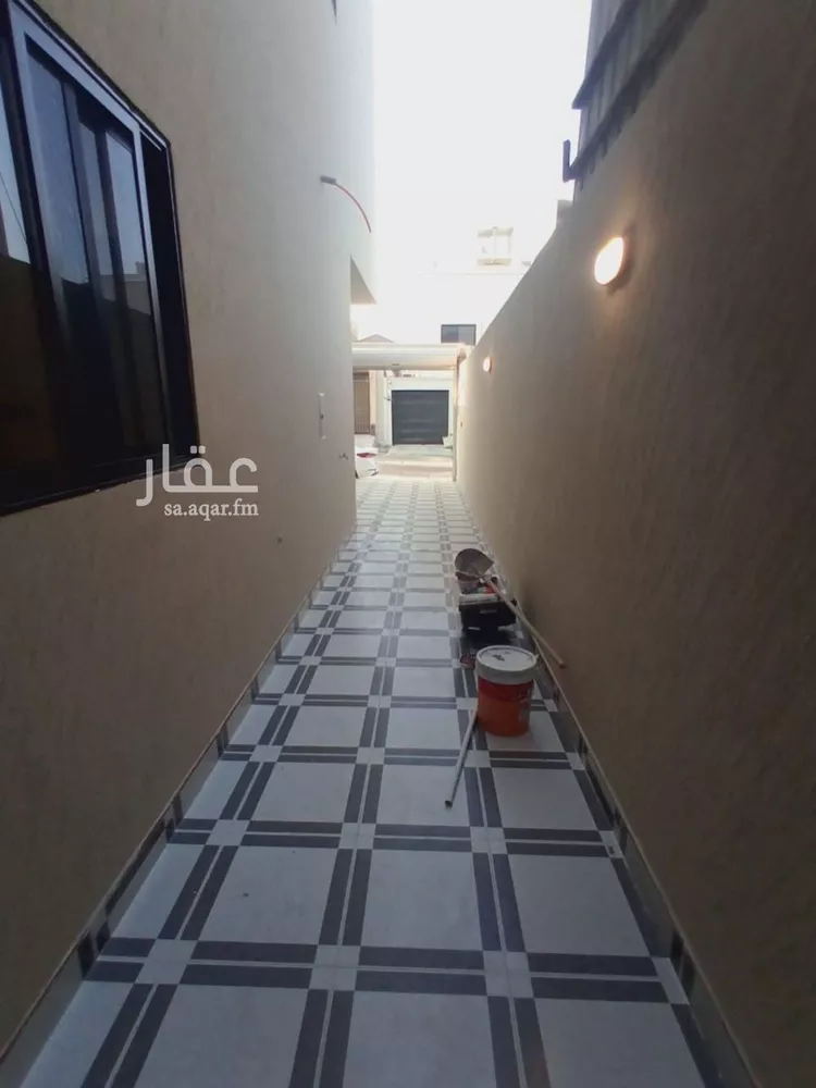 دور للبيع في شارع عائشة بنت ابي بكر, حي الزهرة, مدينة الرياض, منطقة الرياض صورة 3