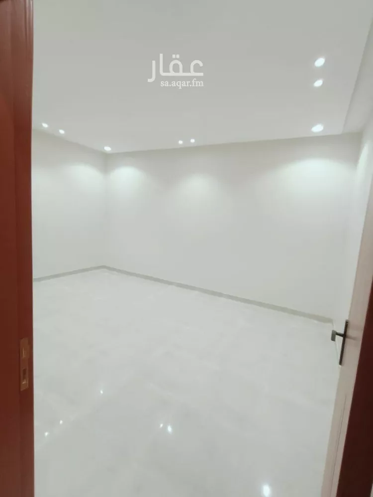 شقة للبيع في شارع عبدالله الدارمي, حي عكاظ, مدينة الرياض, منطقة الرياض صورة 5