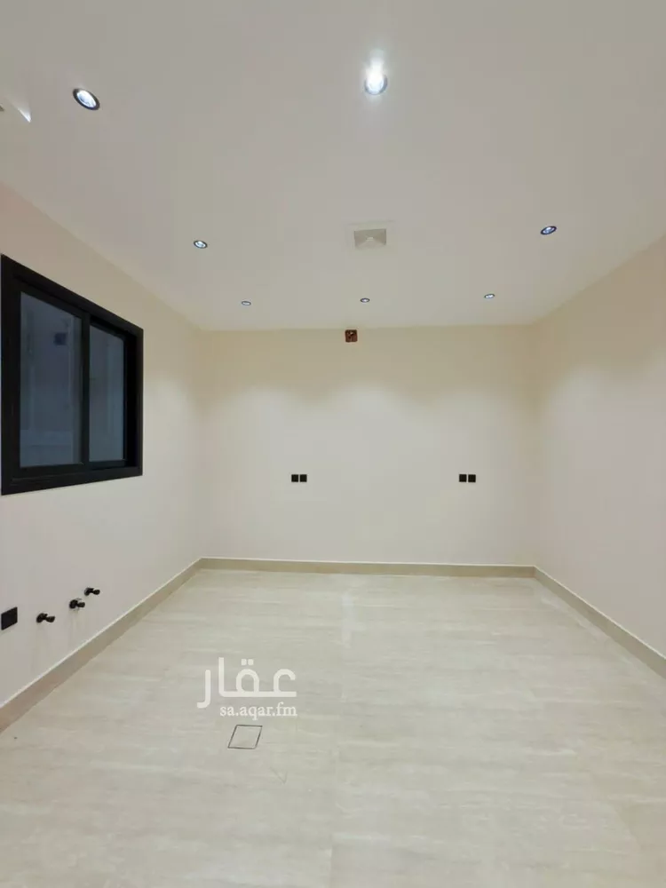 فيلا للبيع في شارع سعيد بن بخيت, حي بدر, مدينة الرياض, منطقة الرياض صورة 3