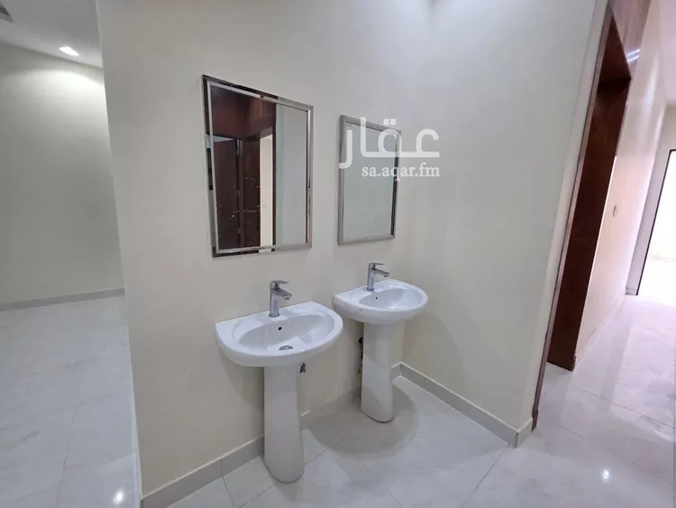 Floor for Sale in Riyadh Badr 7
