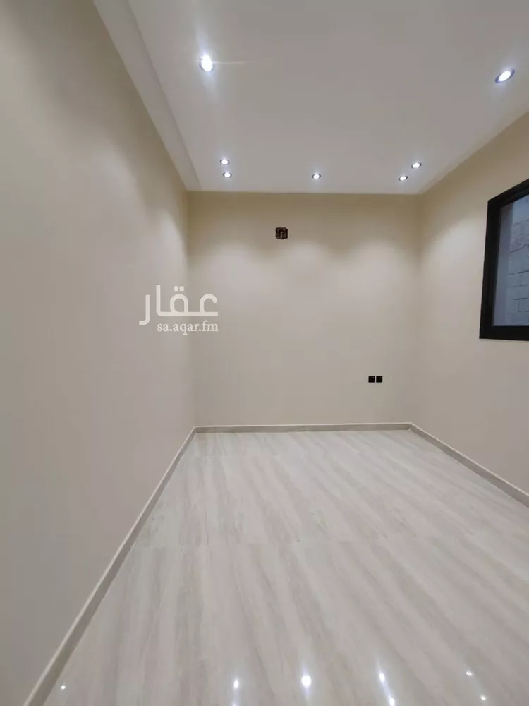 فيلا للبيع في شارع الشبارقة, حي العريجاء الغربي, مدينة الرياض, منطقة الرياض صورة 5