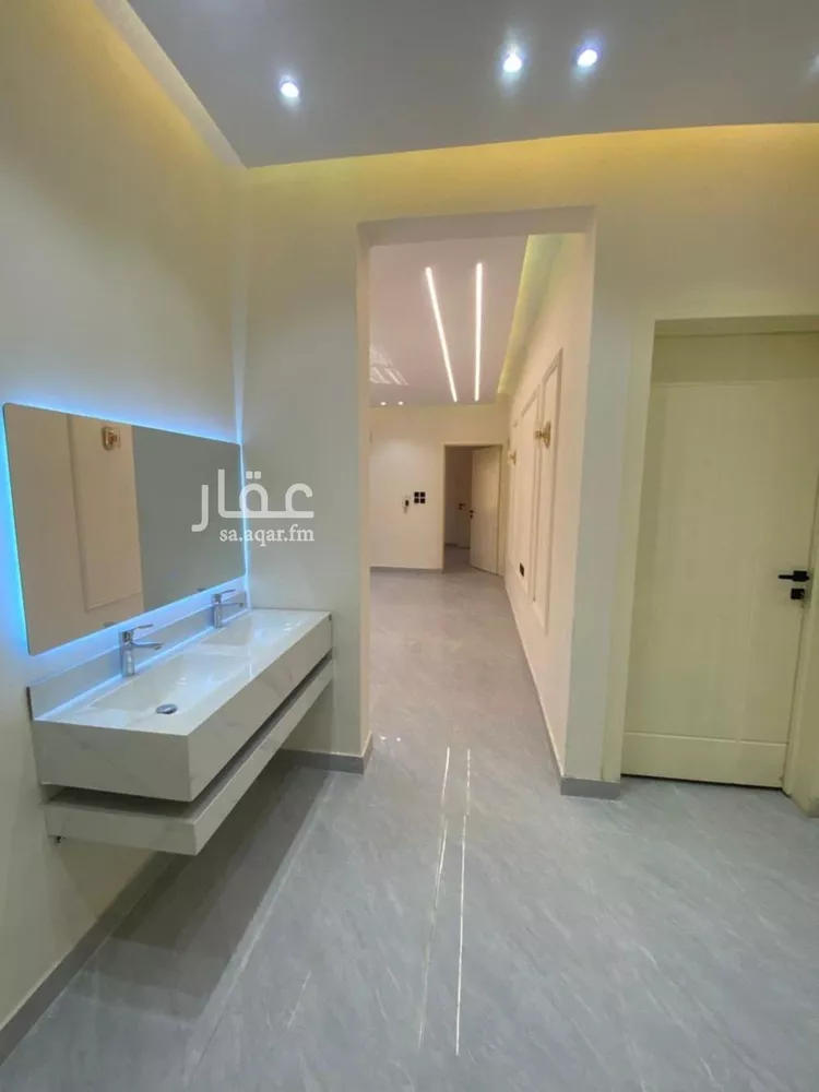 دور للبيع في شارع حميد الطويل, حي عكاظ, مدينة الرياض, منطقة الرياض صورة 4