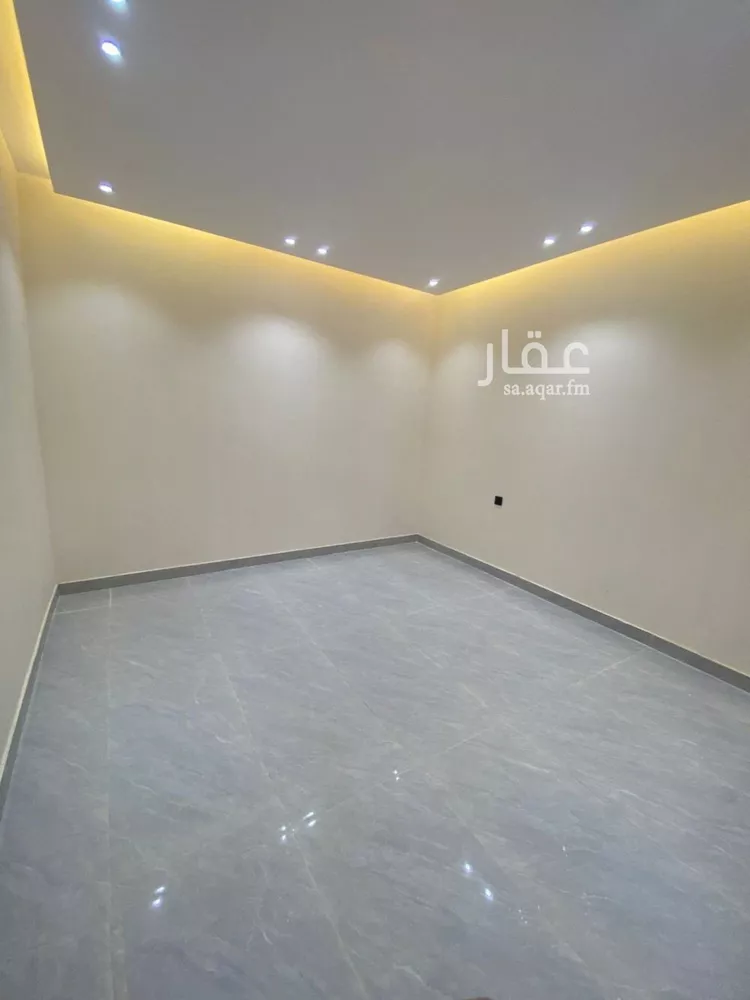 دور للبيع في شارع حميد الطويل, حي عكاظ, مدينة الرياض, منطقة الرياض صورة 5