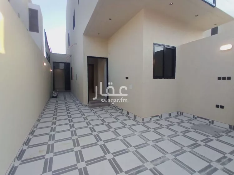 دور للبيع في شارع عائشة بنت ابي بكر, حي الزهرة, مدينة الرياض, منطقة الرياض صورة 2