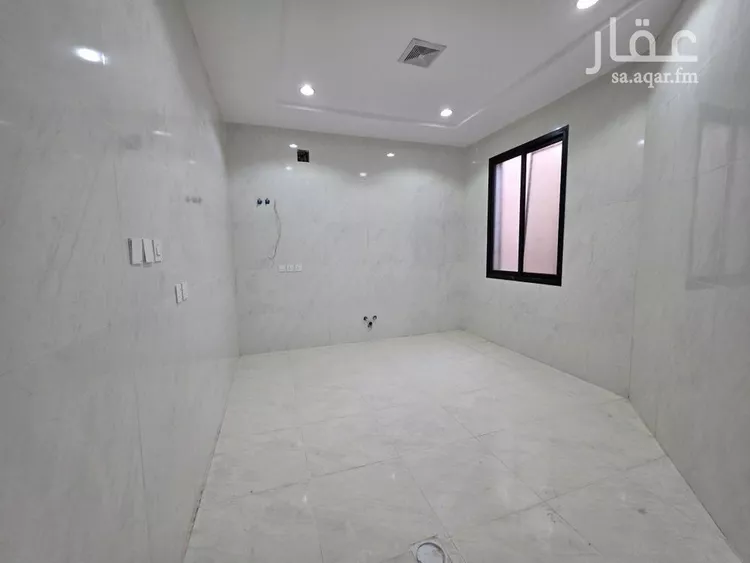فيلا للبيع في شارع عبدالله السديس, حي بدر, مدينة الرياض, منطقة الرياض 10