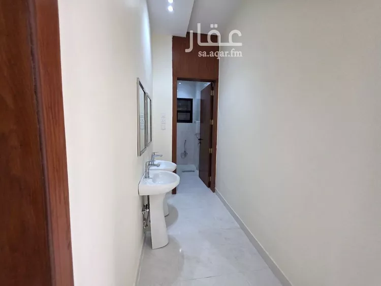 دور للبيع في شارع عبدالله السديس, حي بدر, مدينة الرياض, منطقة الرياض 6