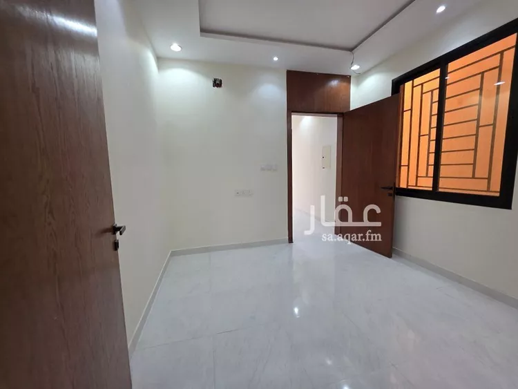 دور للبيع في شارع عبدالله السديس, حي بدر, مدينة الرياض, منطقة الرياض 11