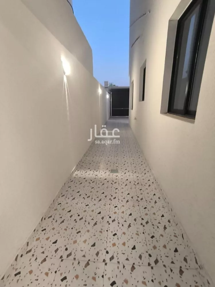 دور للبيع في شارع عبدالغني مشرف, حي العوالي, مدينة الرياض, منطقة الرياض صورة 4