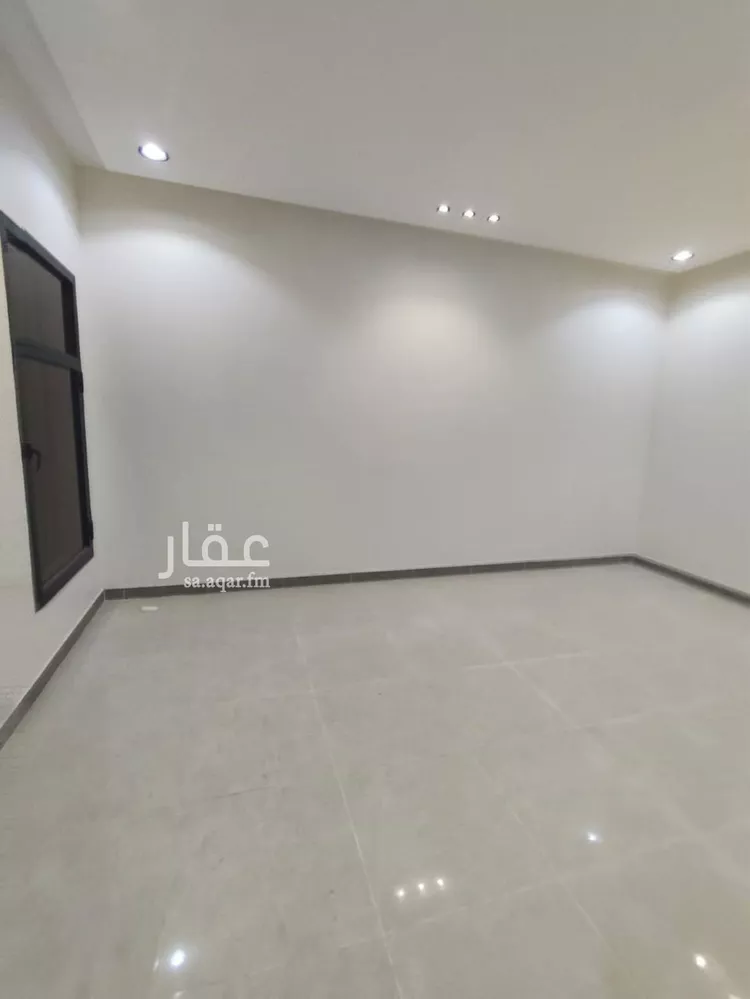 دور للبيع في شارع ابن نعيم, حي طيبة, مدينة الرياض, منطقة الرياض صورة 2