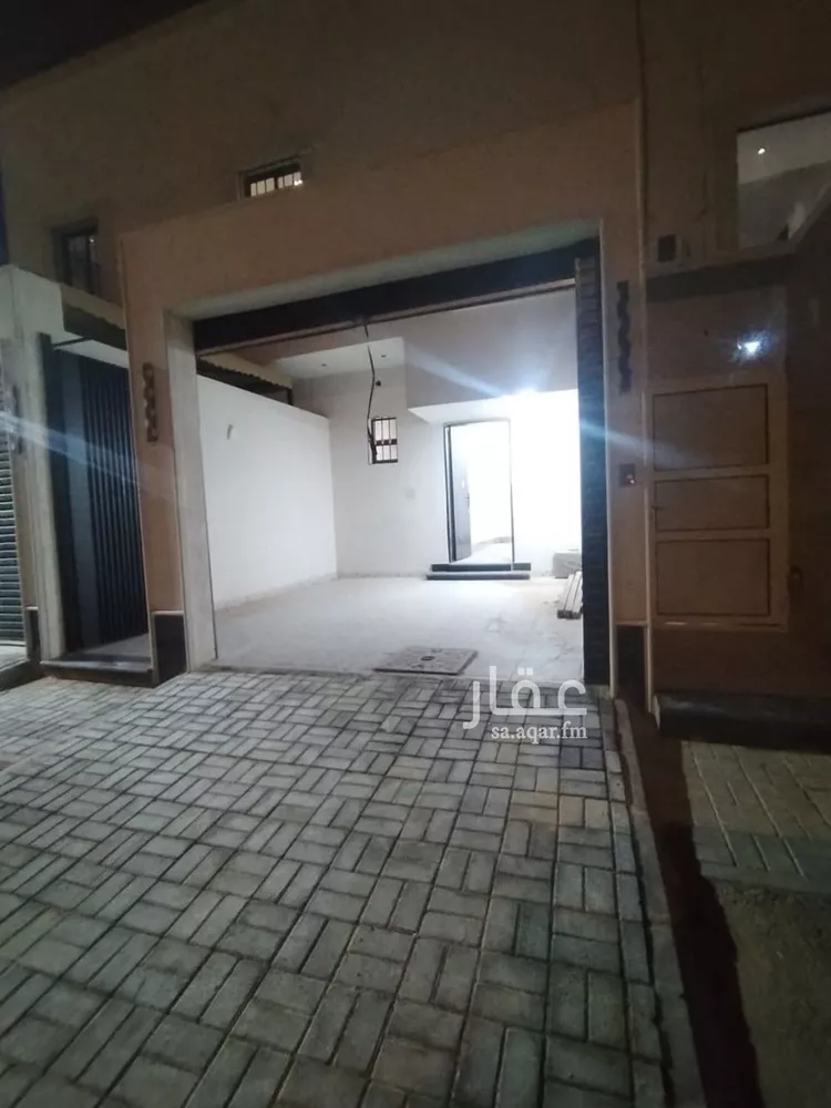 Floor for Sale in Riyadh Tuwaiq