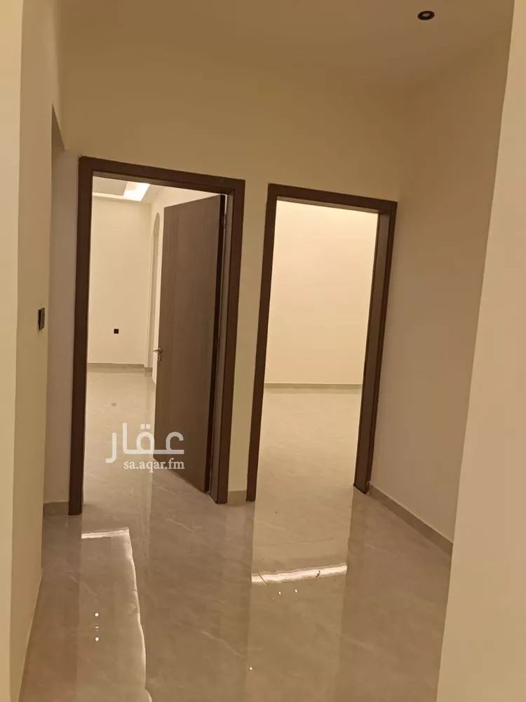 فيلا للبيع في شارع أبي لبيد البجلي, حي بدر, مدينة الرياض, منطقة الرياض صورة 2