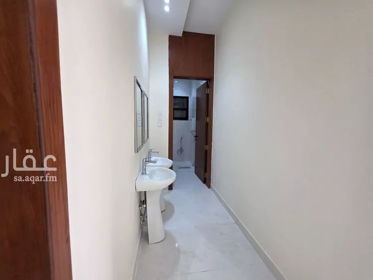 Floor for Sale in Riyadh Badr 14