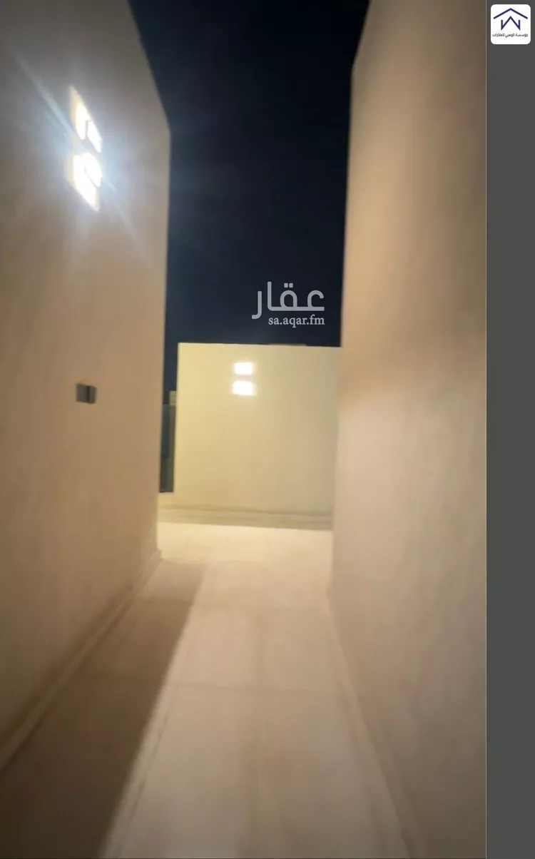 Floor for Sale in Riyadh Al Janadriyah 11