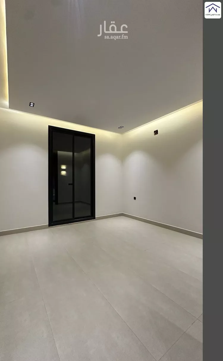 Floor for Sale in Riyadh Al Janadriyah 7