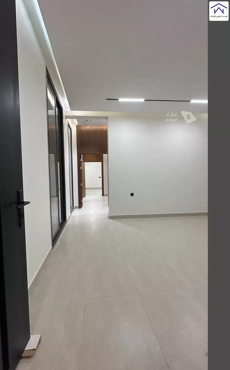 Floor for Sale in Riyadh Al Janadriyah صورة 2
