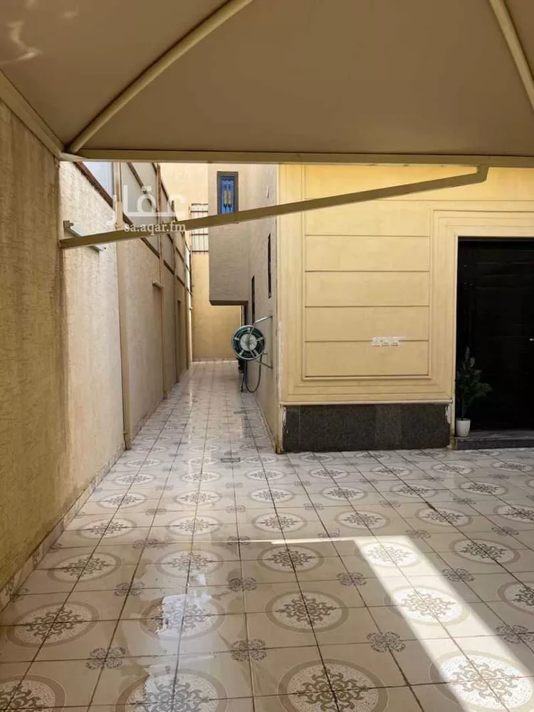 فيلا للبيع في شارع ابن شاكر, حي طيبة, مدينة الرياض, منطقة الرياض صورة 3