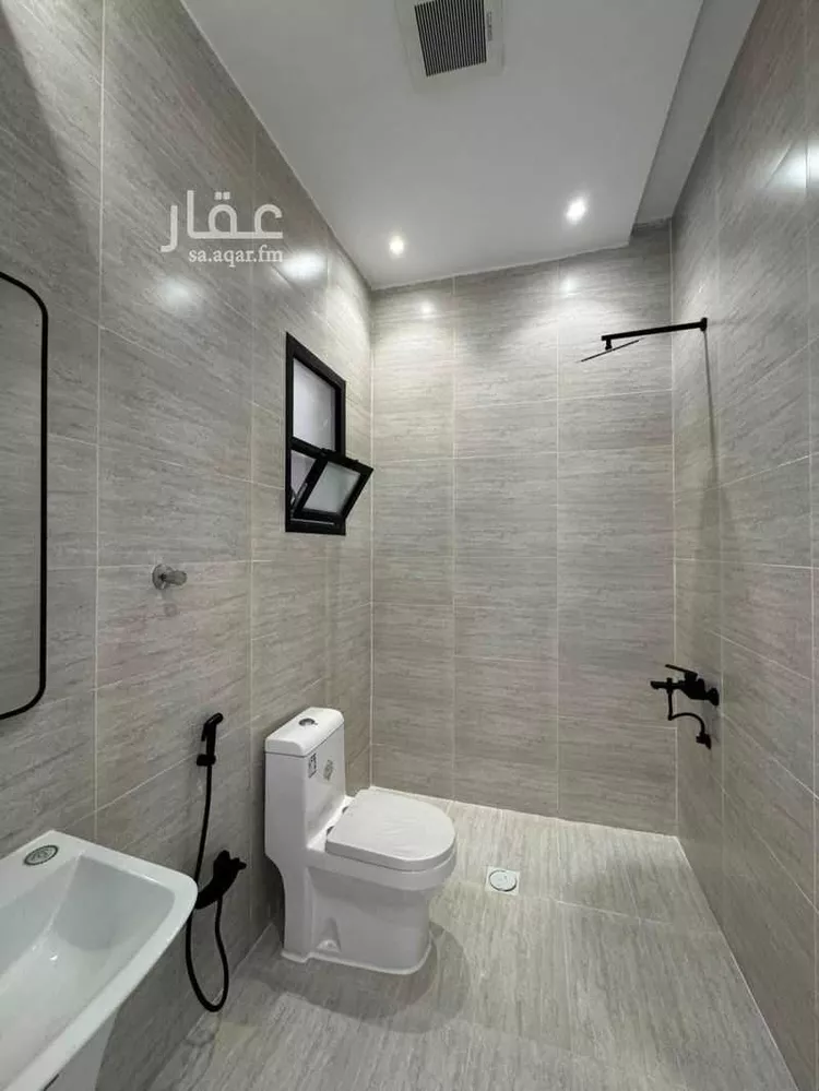 Floor for Rent in Riyadh Ad Dar Al Baida