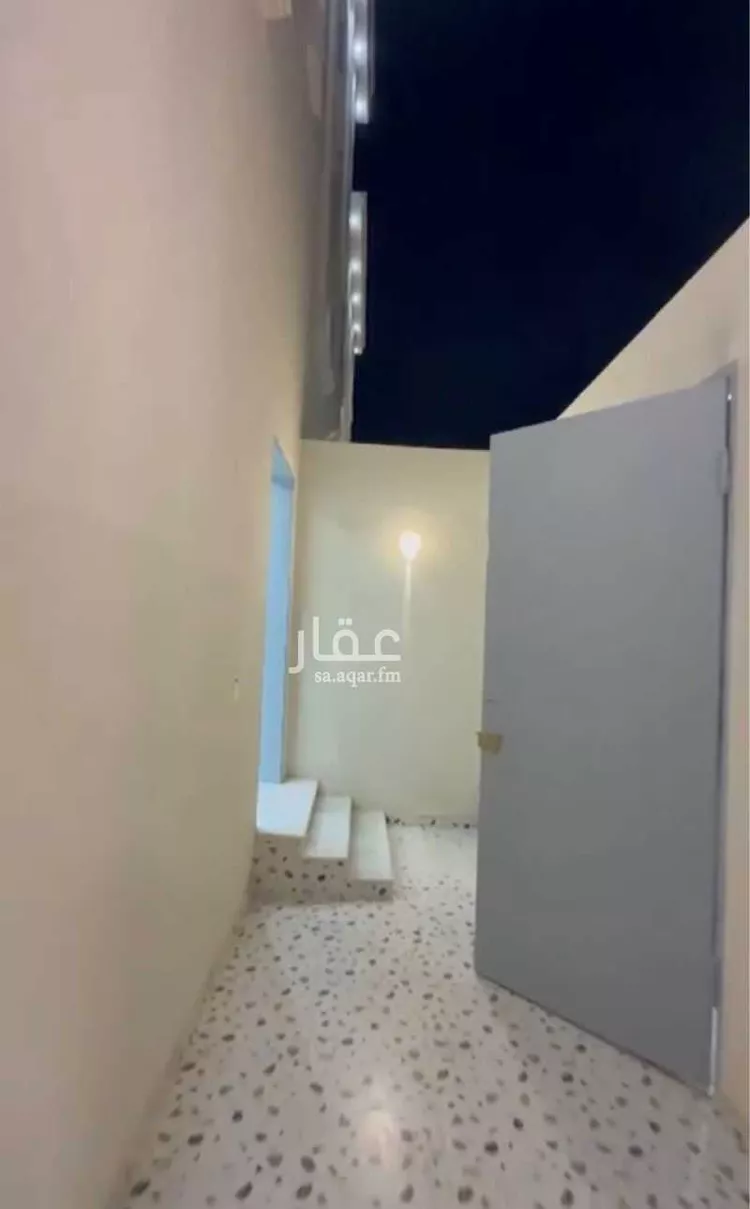 فيلا للبيع في شارع تقية بنت أبي سعيد, حي السويدي, مدينة الرياض, منطقة الرياض صورة 2