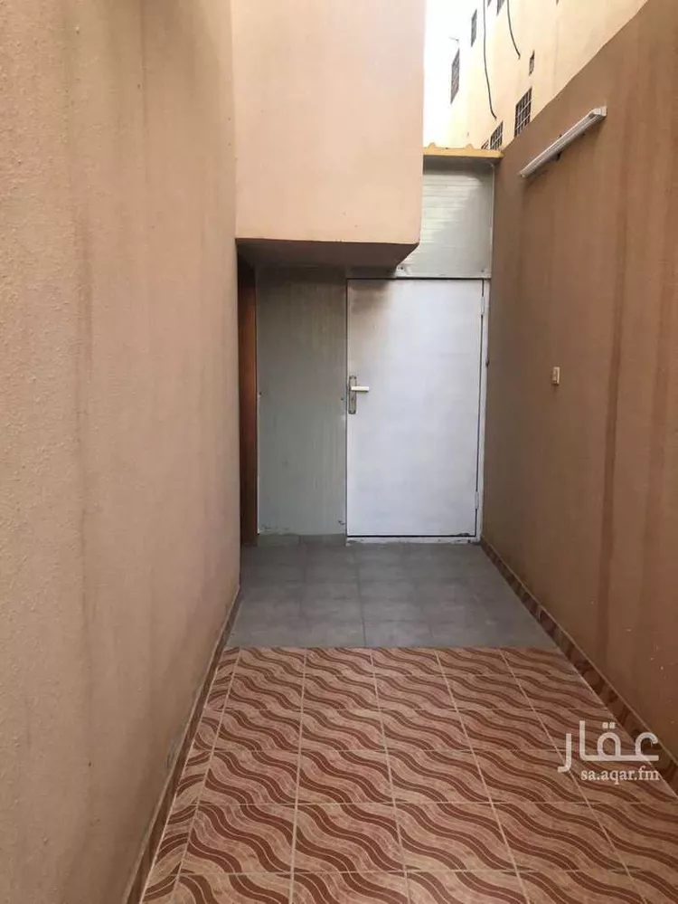 غرفة للإيجار في شارع محمد بن المنذر, حي إشبيلية, مدينة الرياض, منطقة الرياض