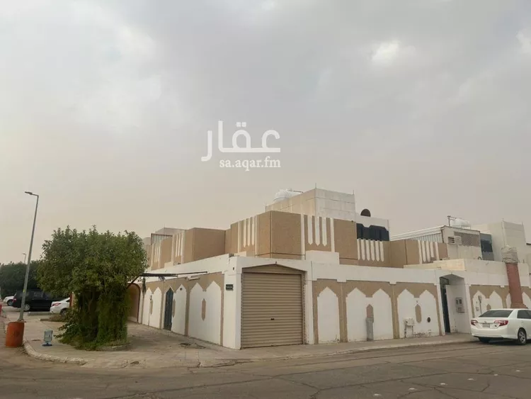 دور للبيع في شارع محمد بن الحنفيه, حي الإسكان, مدينة بريده, منطقة القصيم
