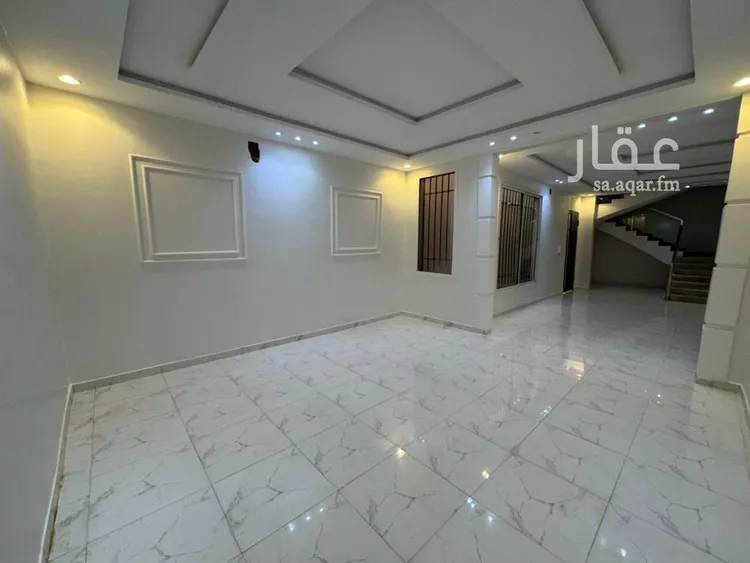 فيلا للإيجار في شارع شارع صالح بن علي ابو الورود, حي الرمال, مدينة الرياض, منطقة الرياض