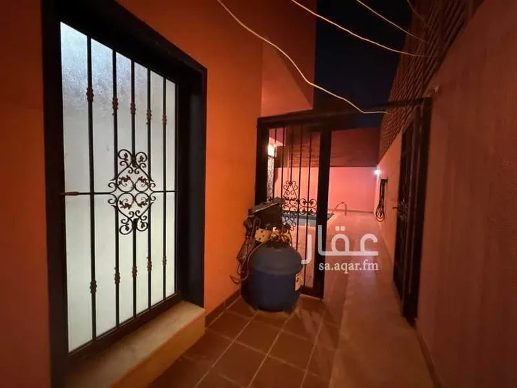 فيلا للبيع في شارع حابس بن ربيعة, حي المعذر الشمالي, مدينة الرياض, منطقة الرياض صورة 4