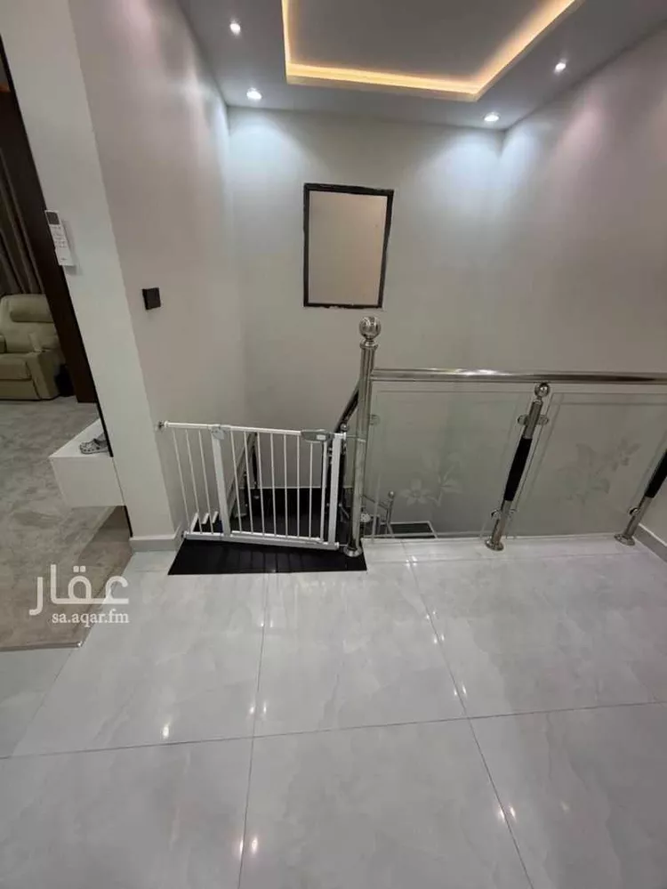 فيلا للإيجار في شارع عمر الريس, حي الرمال, مدينة الرياض, منطقة الرياض صورة 3