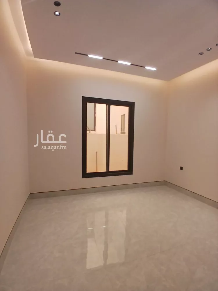 دور للبيع في شارع احمد بن سعادة, حي الرمال, مدينة الرياض, منطقة الرياض 7