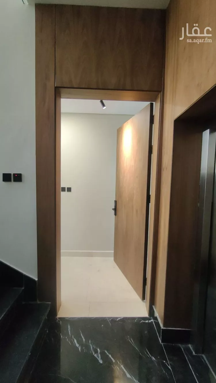 Floor for Sale in Riyadh Ar Rimal 7