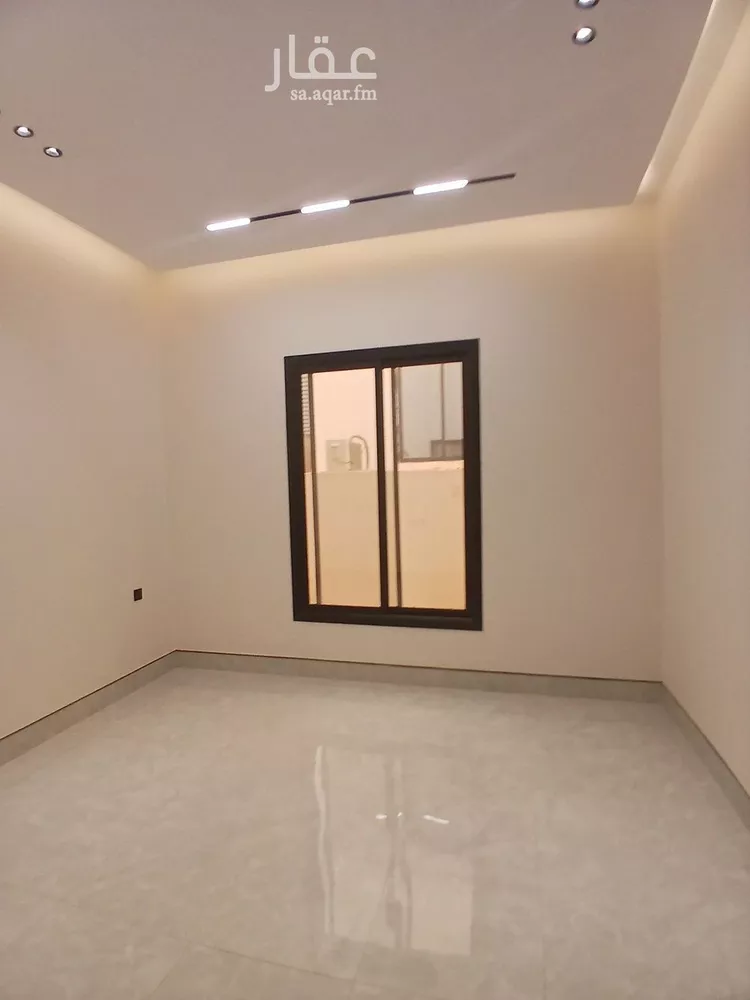دور للبيع في شارع احمد بن سعادة, حي الرمال, مدينة الرياض, منطقة الرياض صورة 4