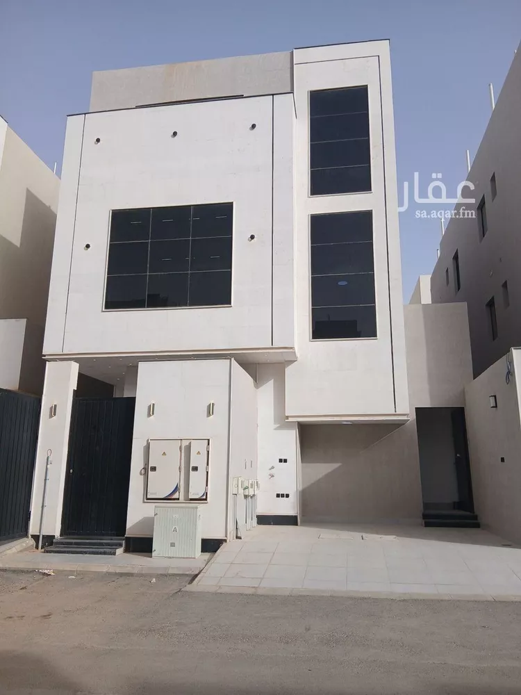 دور للبيع في شارع احمد بن سعادة, حي الرمال, مدينة الرياض, منطقة الرياض