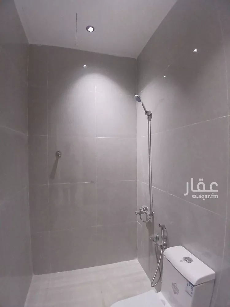 دور للبيع في شارع أبي الحسن بن الجوري, حي البيان, مدينة الرياض, منطقة الرياض 8