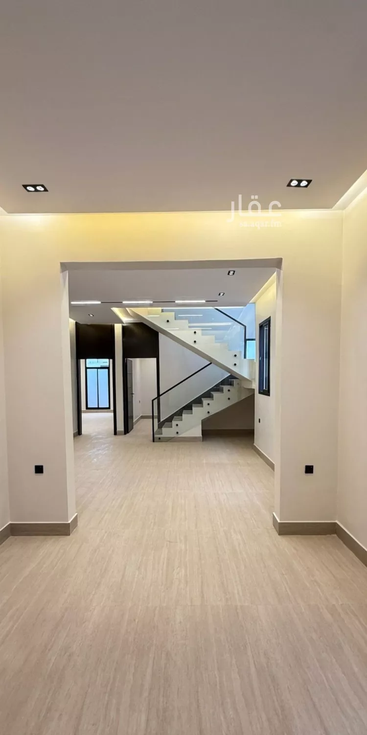 Floor for Sale in Riyadh Ash Sharq 10