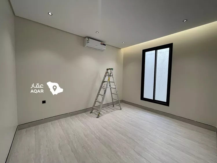 Floor for Sale in Riyadh Ar Rimal 15