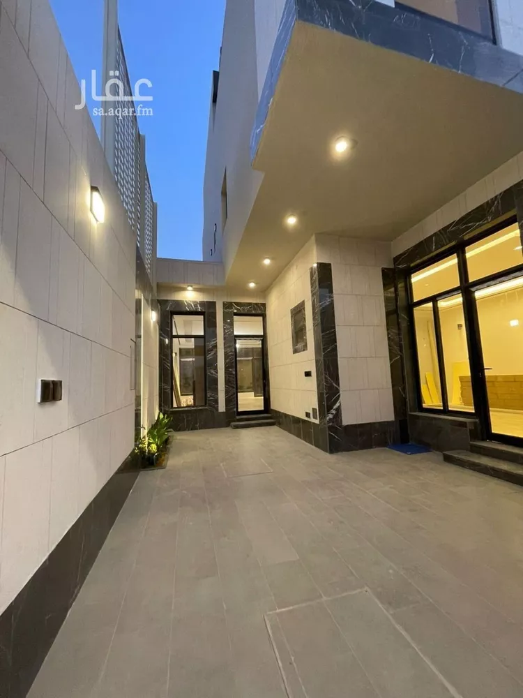 Villa for Sale in Riyadh Al Malqa 17